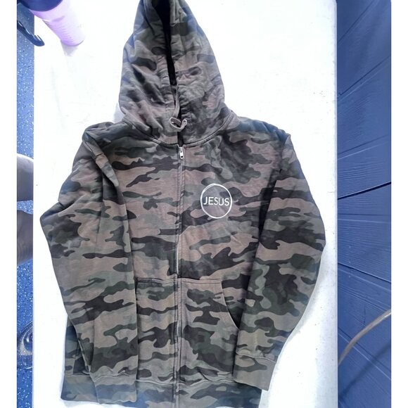 Camouflage Hoodie With "Jesus" Print Full Zip Large Independent Trading Company - Picture 1 of 10